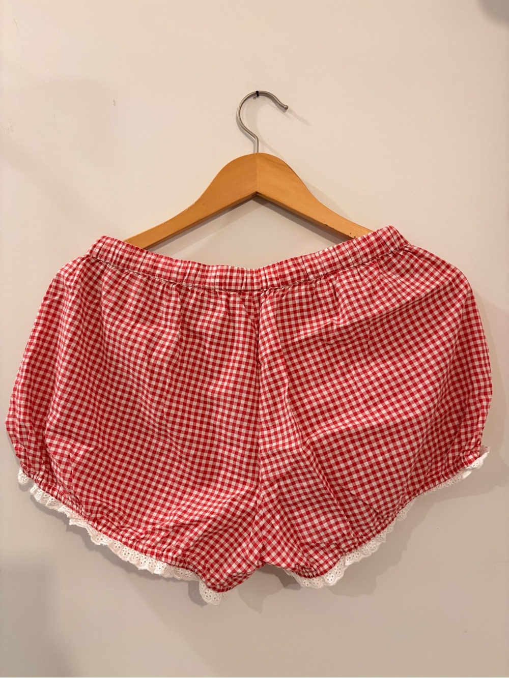 Simons Red Gingham Drawstring Women’s Shorts - Picture 3 of 3
